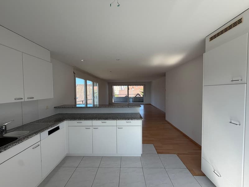 Grosszügige 4.5-Zimmer-Wohnung zur befristeten Miete bis 31.08.2027 (1)