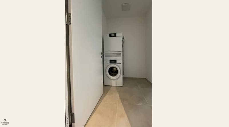 Sunny, modern, and high-quality – 2.5-room apartment with unobstructable views (9)