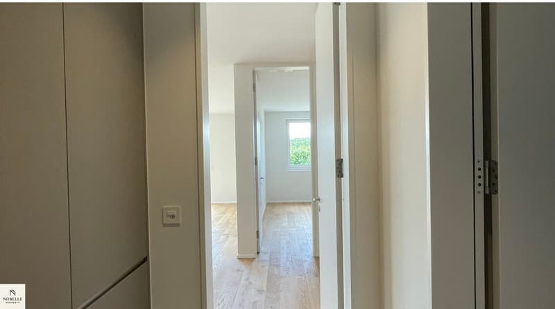 Sunny, modern, and high-quality – 2.5-room apartment with unobstructable views (8)