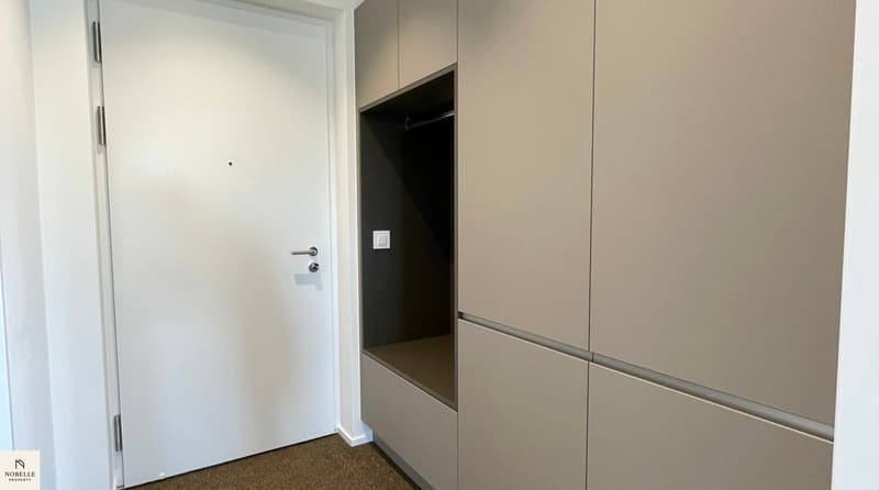 Sunny, modern, and high-quality – 2.5-room apartment with unobstructable views (11)