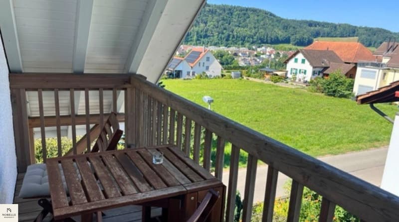 Appartement en mansarde charmant avec poêle suédois et vue sur le vert (8)