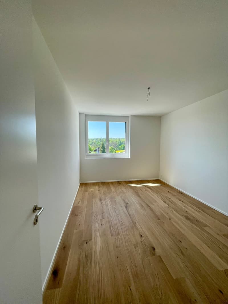 Wohnen mit Weitblick | Moderne 2.5 Zimmer Neubauwohnung mit grosser Terrasse (9)