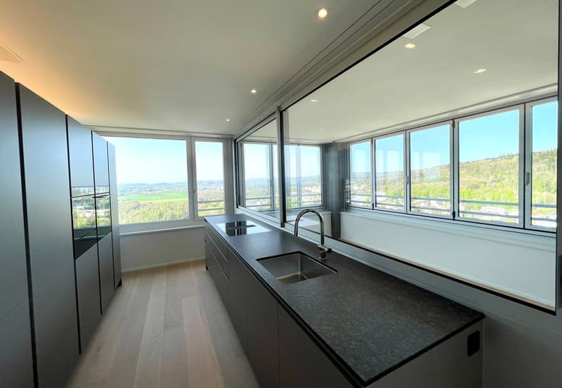 NEU: Exklusive 4.5 Zimmer Wohnung im Rhyfall Tower mit Rheinblick (2)