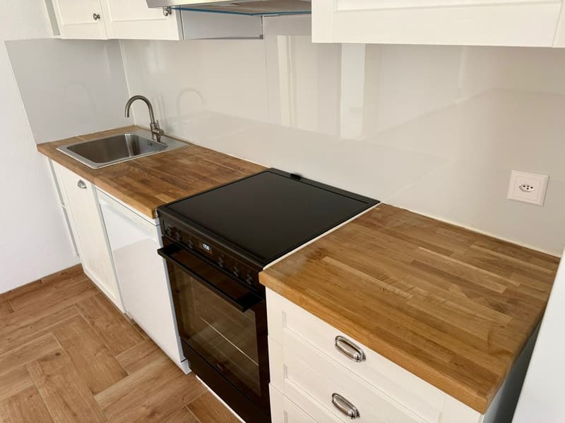 NEU: Charmante 2.5-Zimmer-Wohnung im Herzen von Frauenfeld (2)