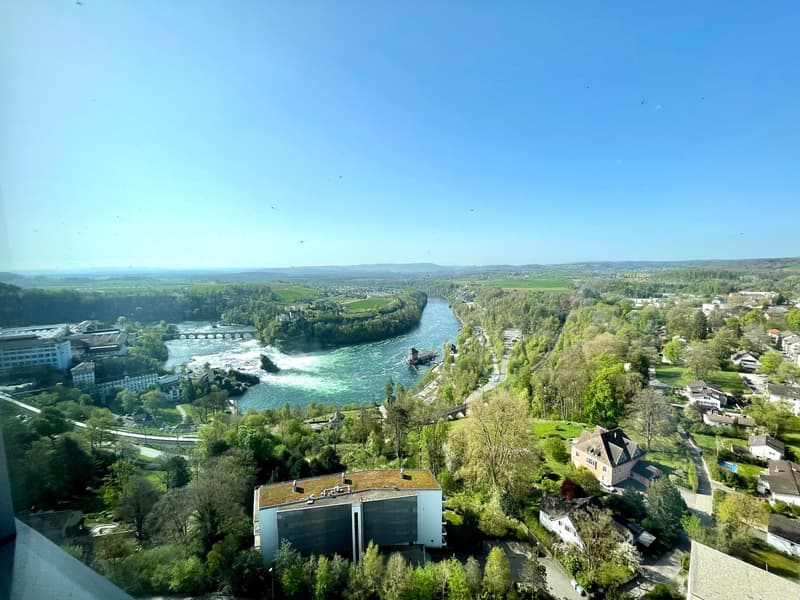 TOP: Exklusive 4.5 Zimmer Wohnung im Rhyfall Tower mit Rheinblick (14)