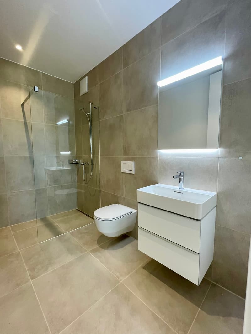 TOP: Wohnen mit Weitblick | Moderne 2.5 Zimmer Neubauwohnung mit grosser Terrasse (11)