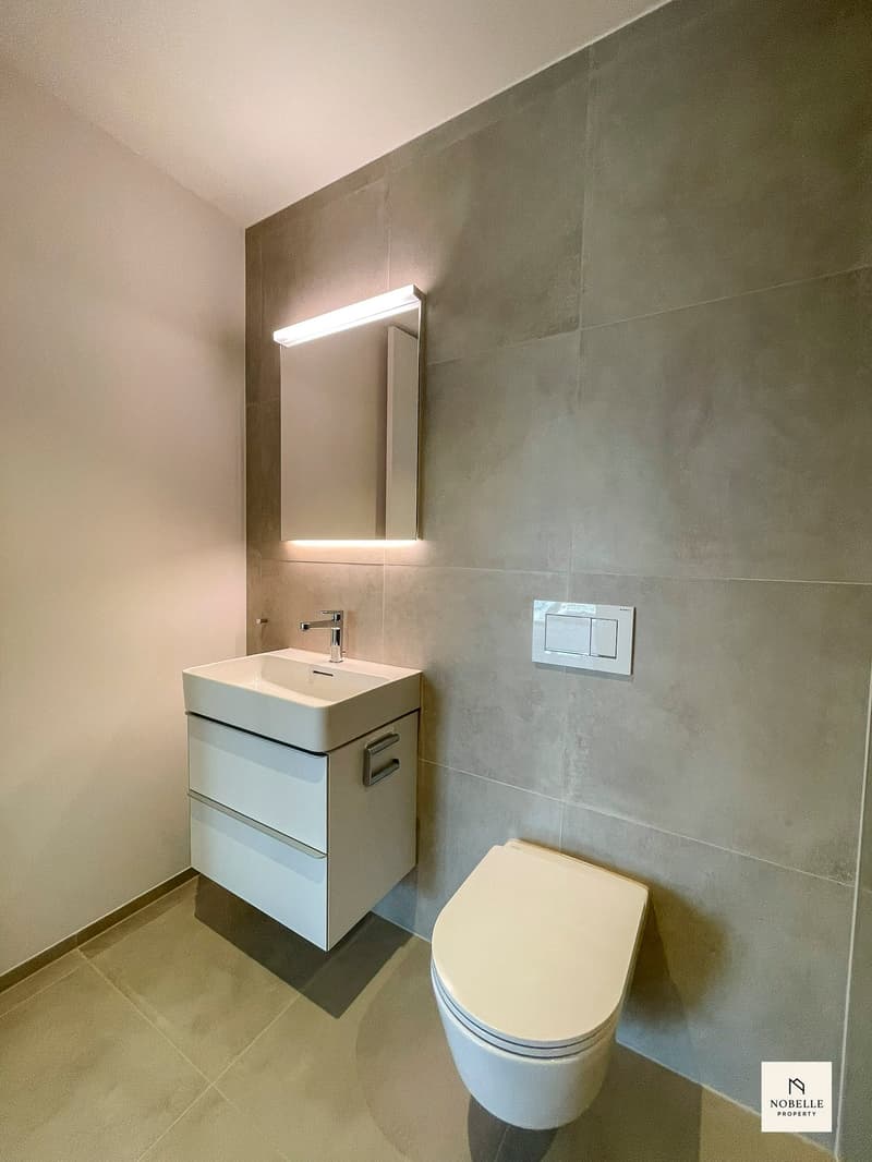 TOP: Moderne 2.5 Zimmer Neubauwohnung mit Sitzplatz (9)