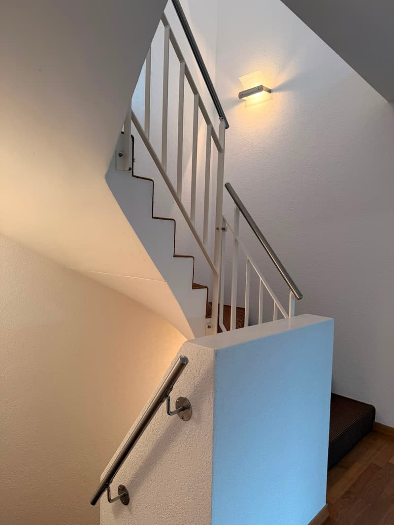 Aussergewöhnlich grosszügiges 7.5-Zimmer mit Südgarten und vielseitigem 2. Obergeschoss (7)