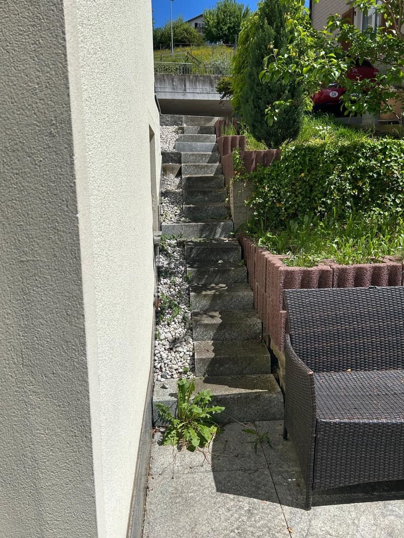 2 Zimmer, private Terrasse und Parkplatz – alles inklusive für CHF 830.– (7)