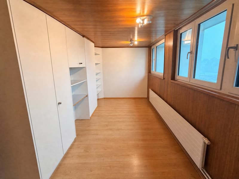 4-Zimmer-Wohnung mit Gewerbepotenzial, zwei Zugängen und Aussenparkplatz – Bezug ab 01.12.2026 (5)