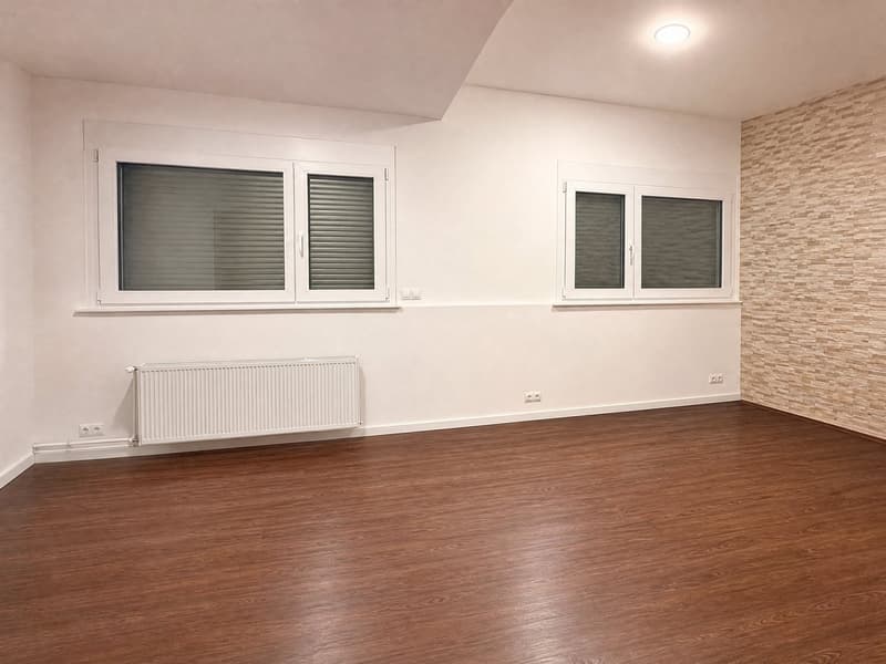 4-Zimmer-Wohnung mit Gewerbepotenzial, zwei Zugängen und Aussenparkplatz – Bezug ab 01.12.2026 (6)