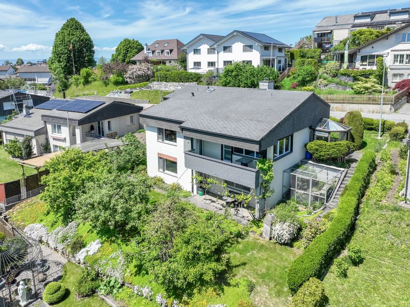 Living experience with far-reaching views and garden idyll (1)