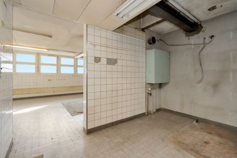 Local commercial situé au centre avec terrasse à Steffisburg à vendre (10)