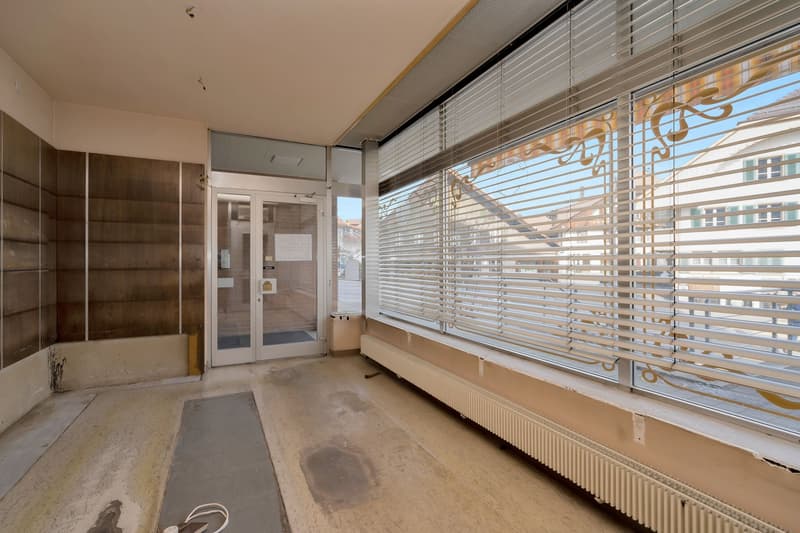 Local commercial situé au centre avec terrasse à Steffisburg à vendre (9)