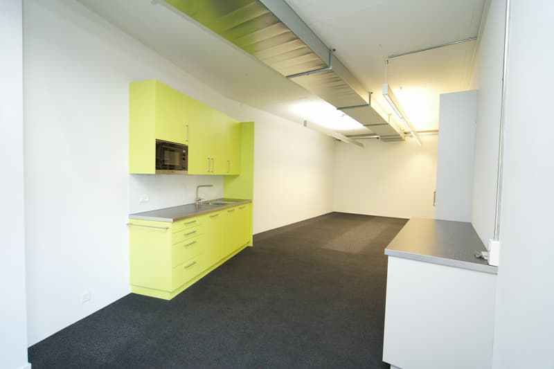 436 sqm office and service space in Köniz - modern and flexible (4)