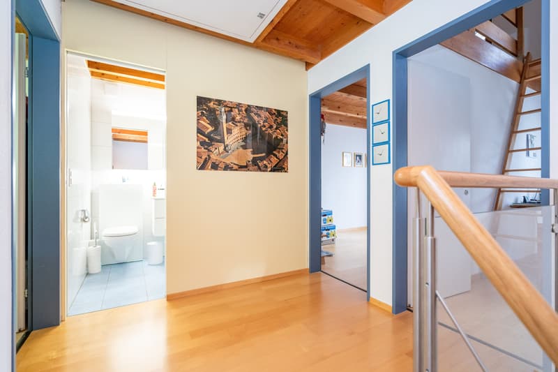 5.5-room row house with outdoor seating areas, two balconies, and a parking space (7)