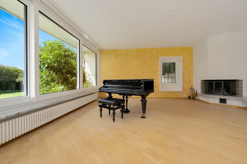 Grosszügiges Wohnen mit unverbaubarem Weitblick - Familienresidenz mit Pool in Frauenkappelen (6)