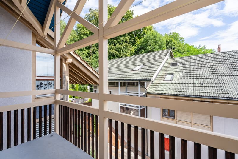 Seltene Gelegenheit: 5.5-Zimmer-Reihenhaus mit Aussensitzplätzen, zwei Balkonen und einem Einstellhallenplatz (11)
