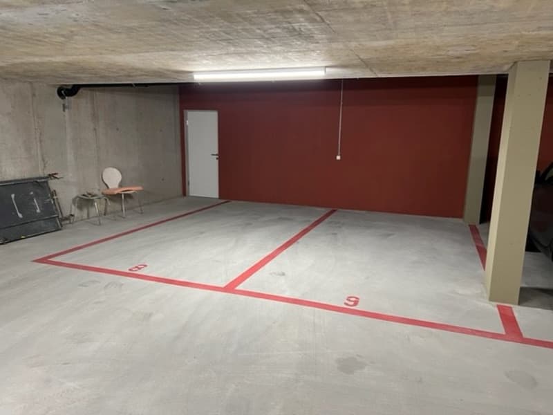 Parking space or double parking space, also available with a small lockable cellar if desired (2)