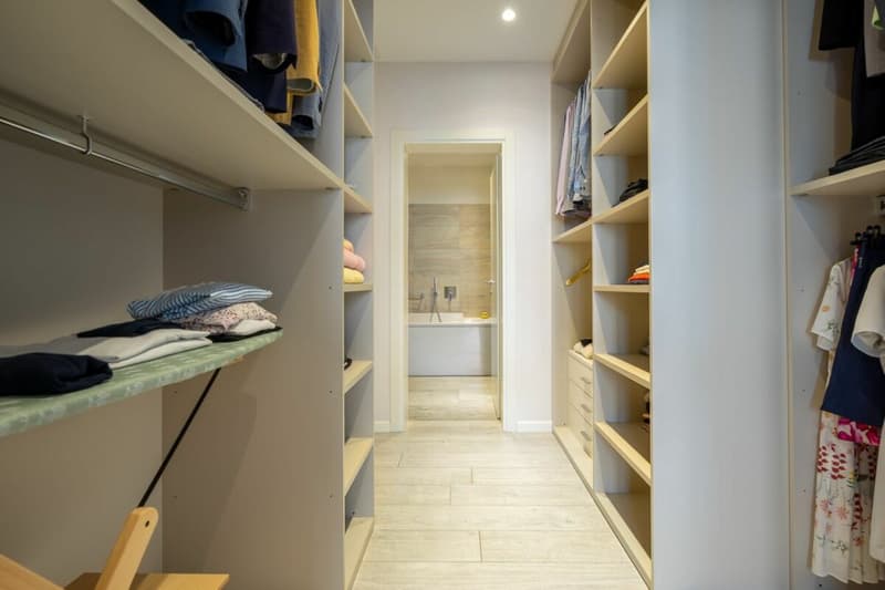 LUGANO CENTER · BRIGHT 3.5 ROOMS COMPLETELY RENOVATED · MODERN COMFORT (8)