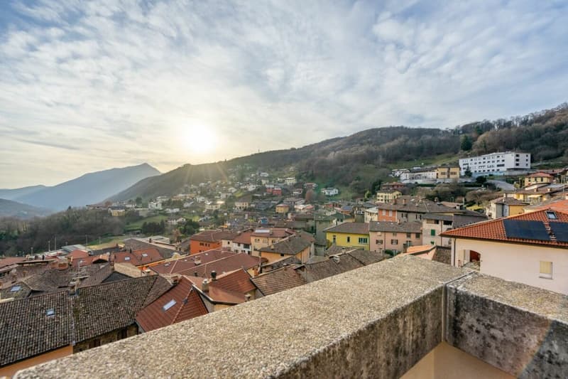 AROGNO · CASA BIFAMILIARE NEL NUCLEO STORICO · POSSIBILITÀ DI RESIDENZA SECONDARIA (4)