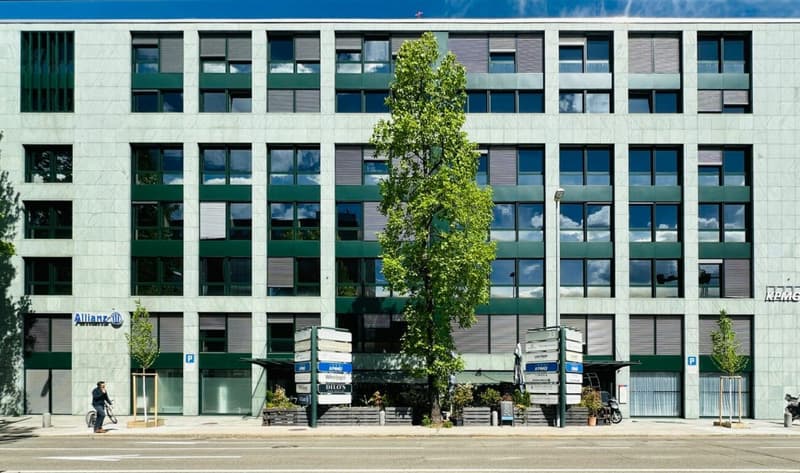 LUGANO · BUREAU EN ZONE TRÈS CENTRALE ET DISPONIBLE DÈS QUE POSSIBLE · 198 m2 (12)