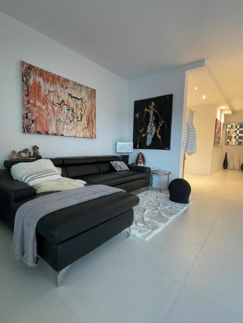PARADIES · 3,5 LOCALEN SEEBLICK (9)