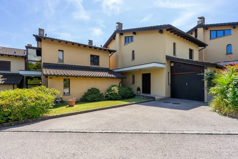 COLLINA D'ORO - CASA CON GIARDINO IN UNA DELLE ZONE PIÙ RICERCATE DEL LUGANESE (9)