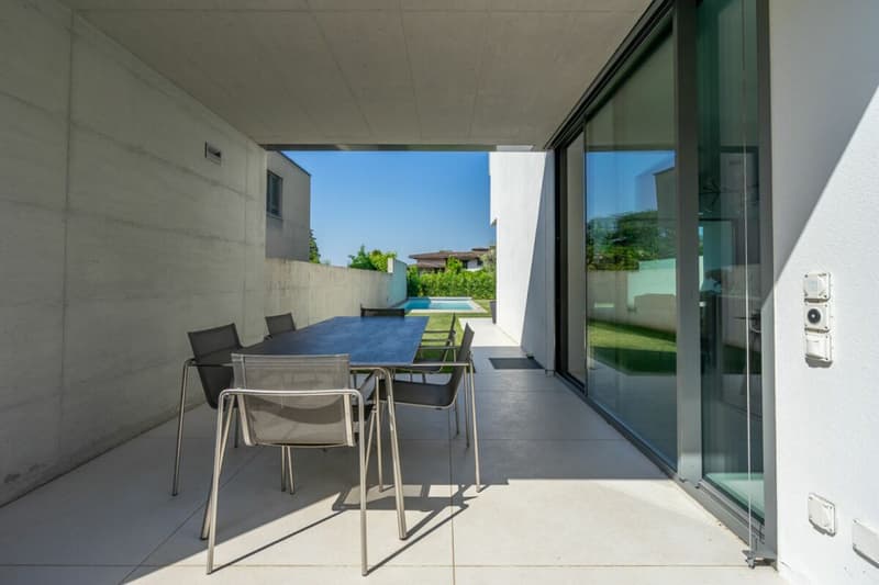 VILLA LUGANESE - VILLA MINERGIE CON PISCINA RISCALDATA E GIARDINO PRIVATO (7)