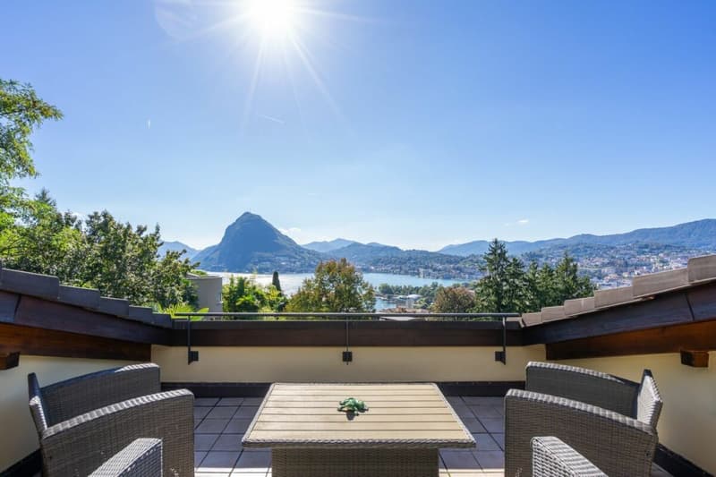 RUVIGLIANA - ATTICO 4.5 LOCALI VISTA LAGO E GIARDINO PRIVATO (1)
