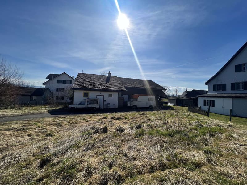Building plot in Zihlschlacht - 1'367 m² in the village zone (D2) (2)