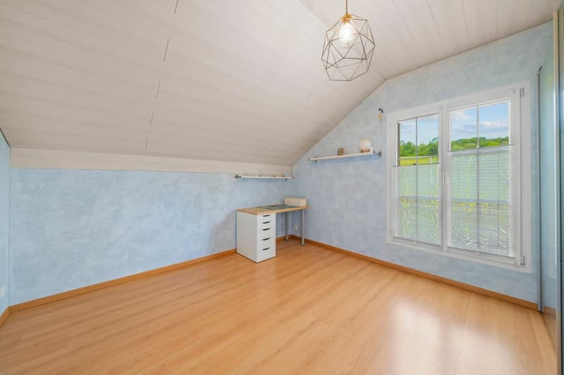 Beautiful individual villa with a large plot (9)