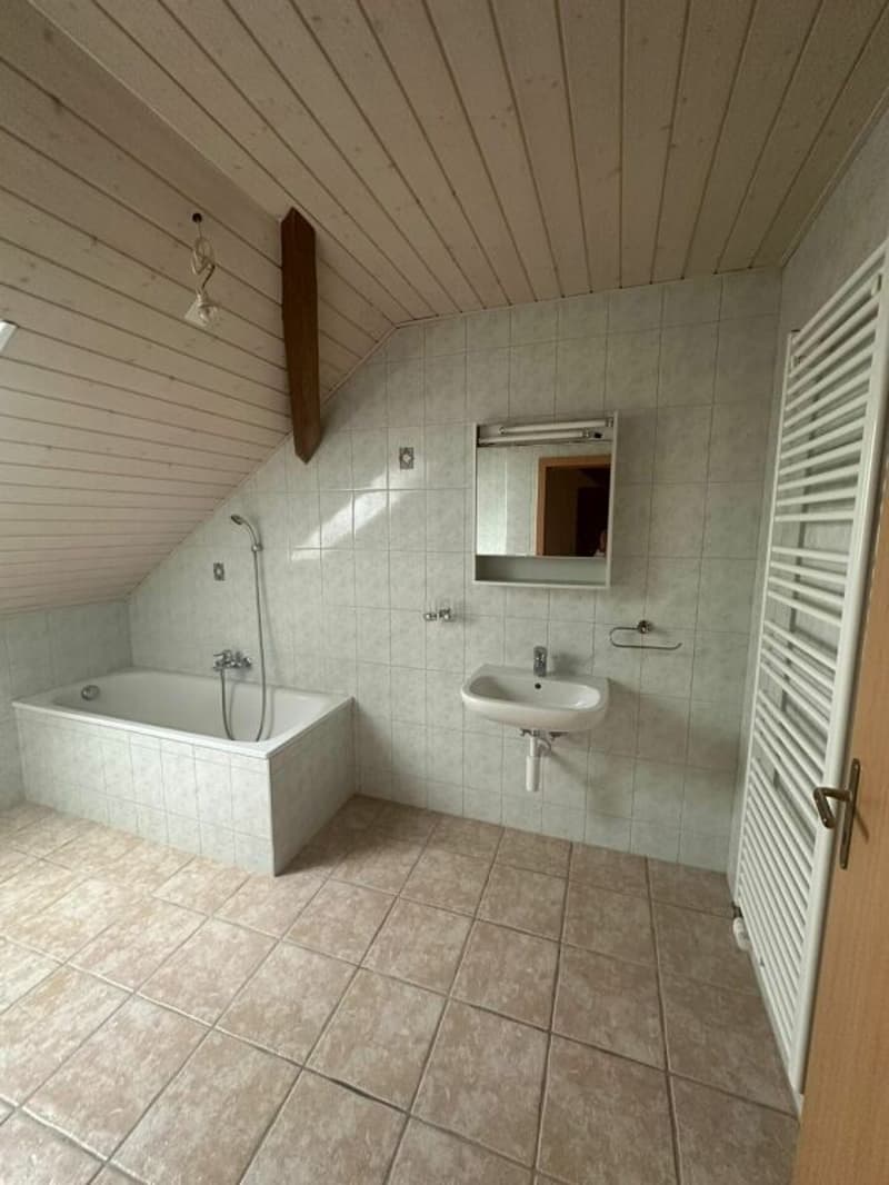 Bright duplex of 126 m² with communal garden in a green setting in Vuissens (5)