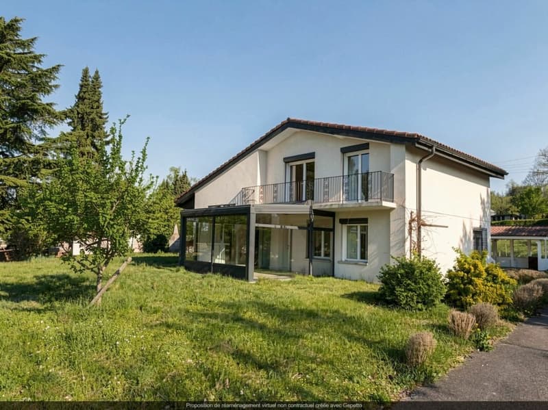 Charming family house with garden in a residential area in La Sarraz (1)