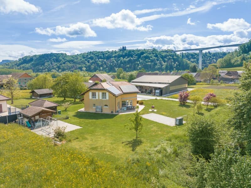 Superbe villa individuelle avec un vaste terrain (1)