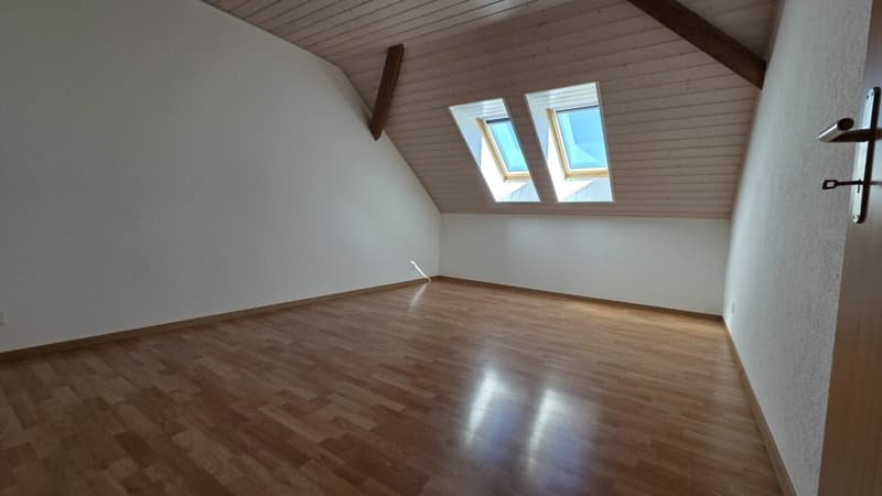 Duplex lumineux de 126 m² avec jardin commun dans un cadre verdoyant à Vuissens (8)