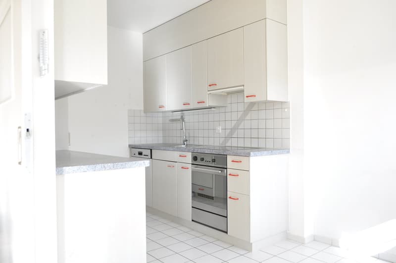 Charmante 4-Zimmer-Wohnung nahe des Zentrums Biel/Bienne (4)