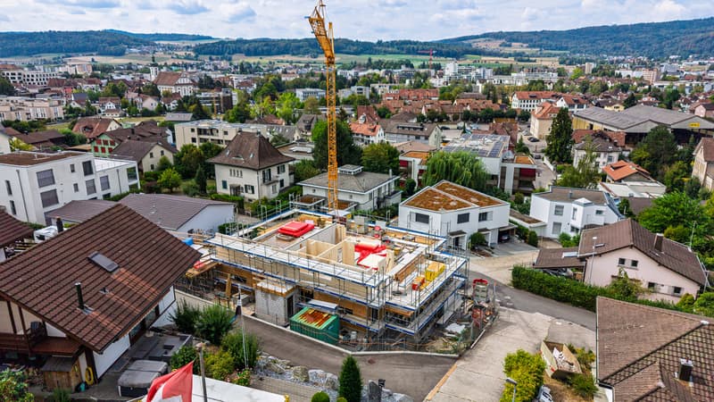 WOHNGENUSS AN ERHÖHTER LAGE Neues 5 ½ Zi-DEFHs (A) in Wohlen (1)