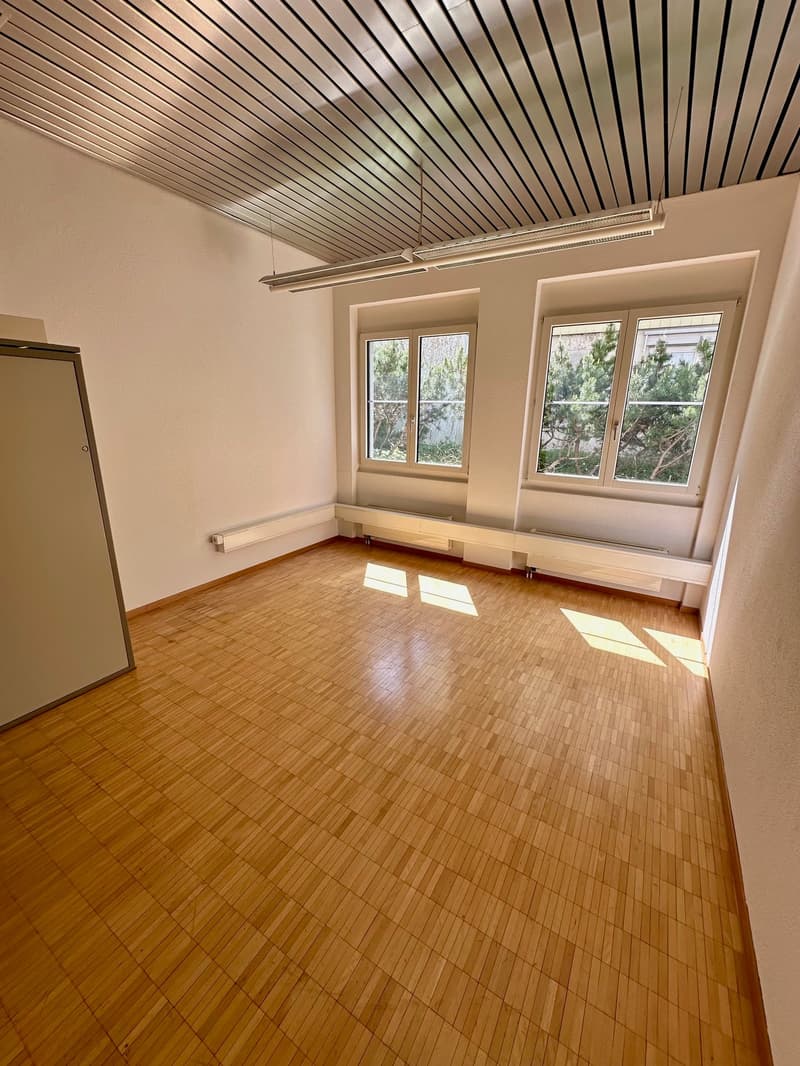Attraktive, modern ausgebaute Bürofläche an zentraler Lage in Flawil (14)