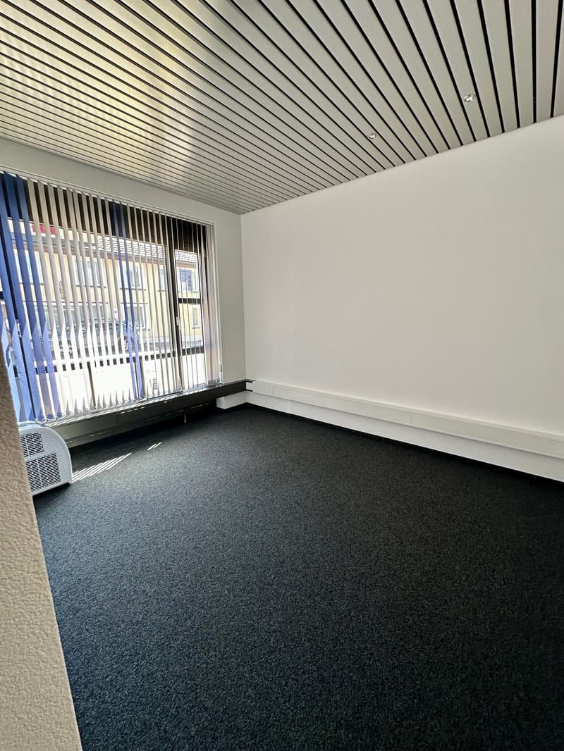 Attraktive, modern ausgebaute Bürofläche an zentraler Lage in Flawil (21)