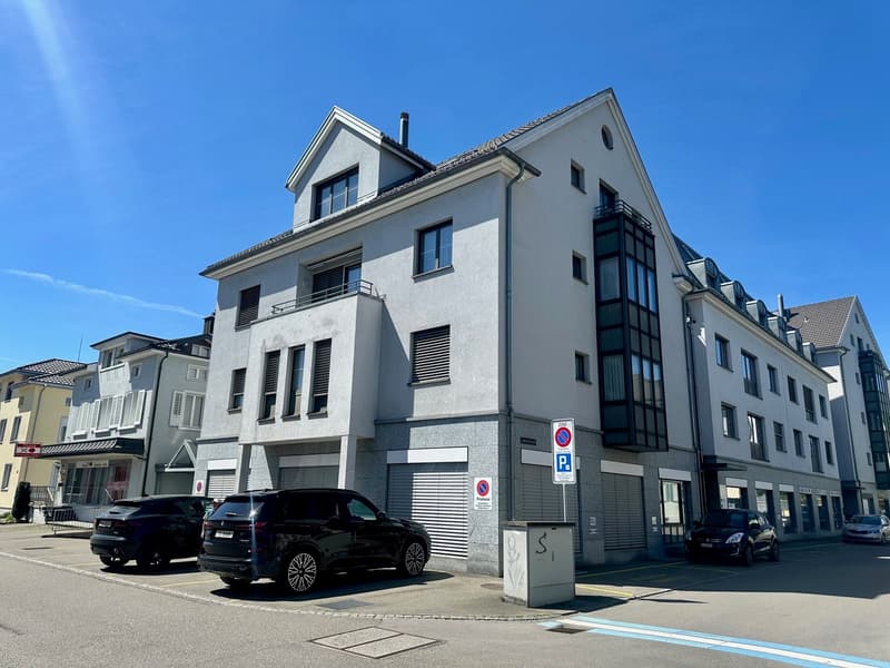 Zentrale Gewerbefläche mit Potenzial für zwei Wohnungen (1)