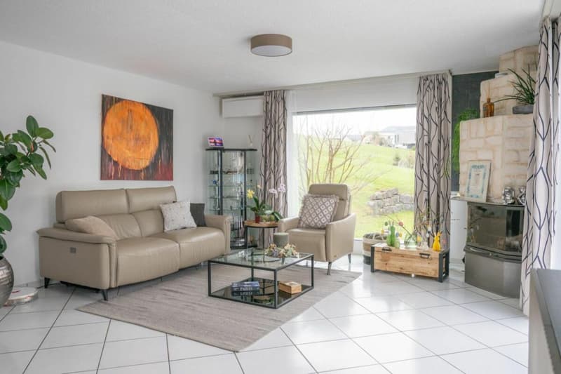 Living with a view and a special sense of home! (2)