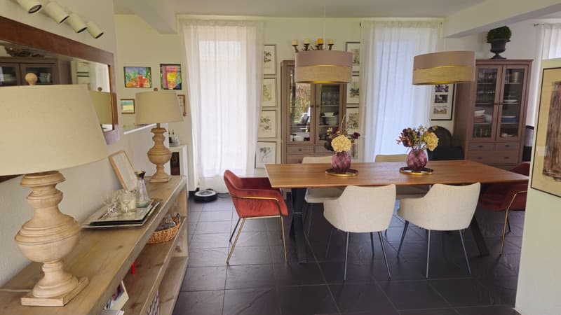 7-Zimmer-Einfamilienhaus mit grossem Garten in Reinach mieten (4)