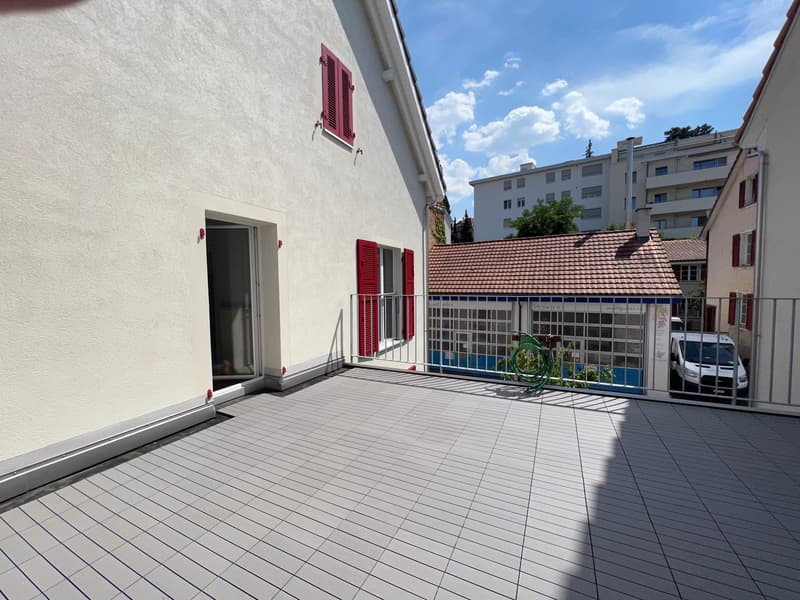 House-in-house feeling: Spacious 4-room maisonette apartment in Binningen (15)