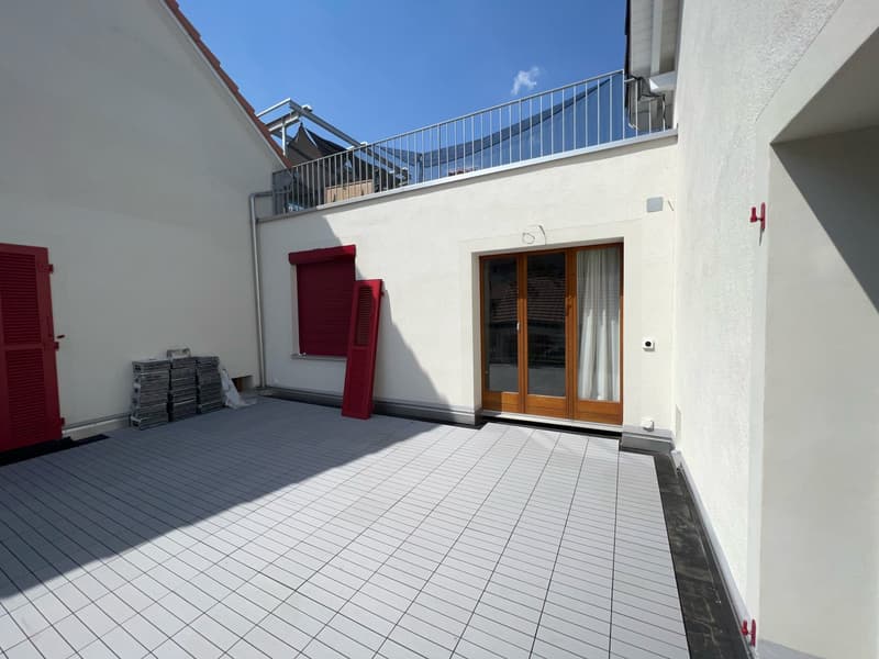 House-in-house feeling: Spacious 4-room maisonette apartment in Binningen (14)