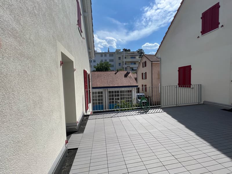 House-in-house feeling: Spacious 4-room maisonette apartment in Binningen (16)