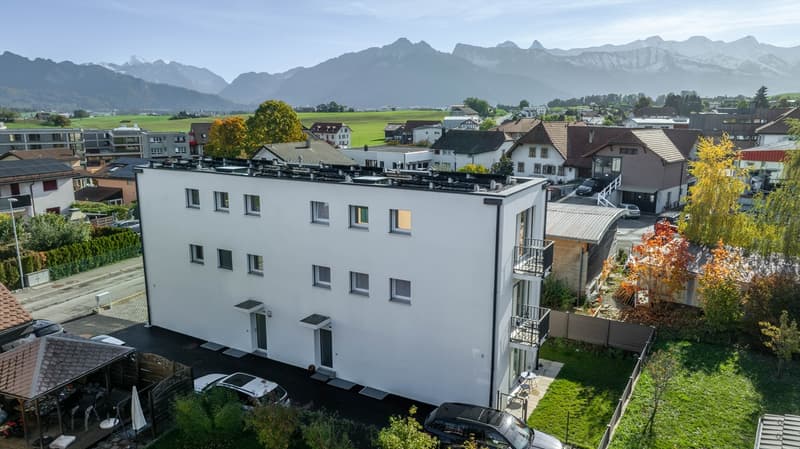 Villa jumelée de 4.5 pièces avec terrasse et balcons à vendre à Vuadens (1)