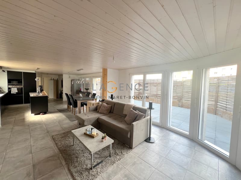 APARTMENT 3.5 ROOMS AND 1.5 ROOMS STUDIO WITH RENTAL INCOME (1)