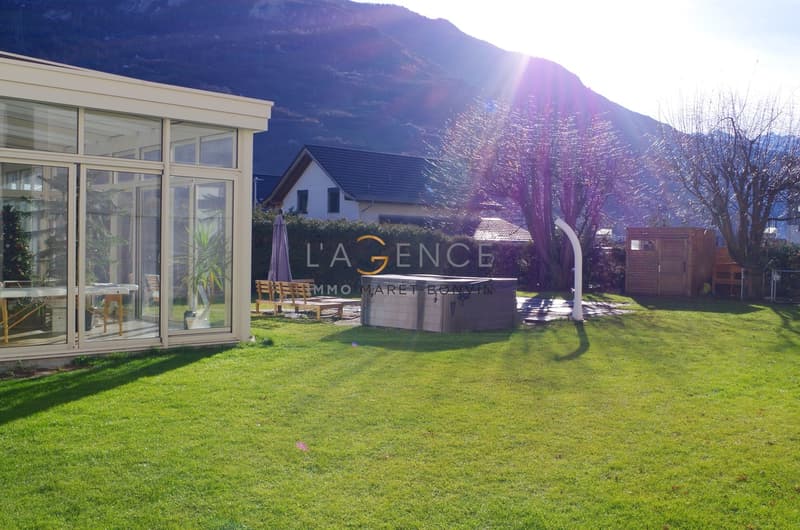 High-Standard Villa with Swimming Pool (3)