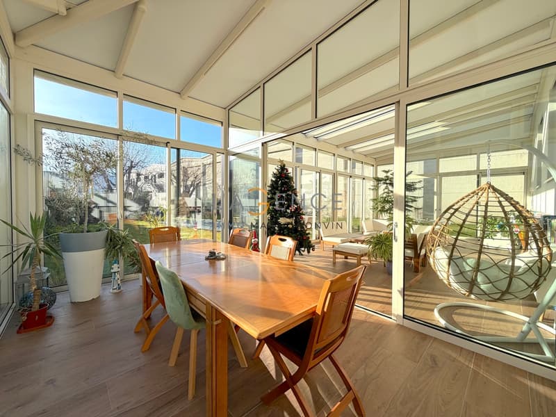 High-Standard Villa with Swimming Pool (13)